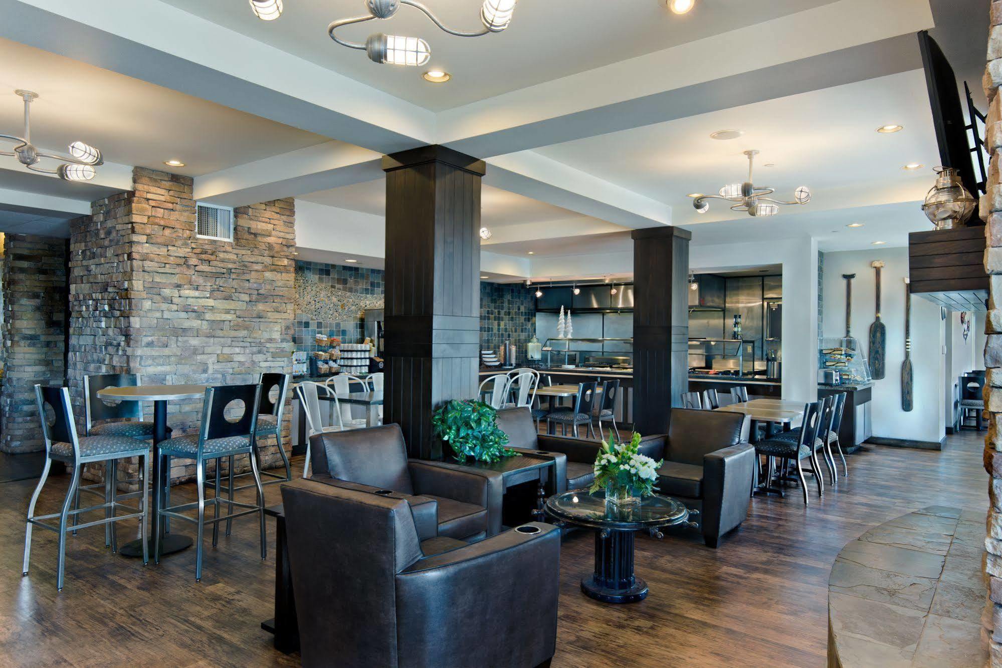 Oxford Suites Silverdale Exteriér fotografie