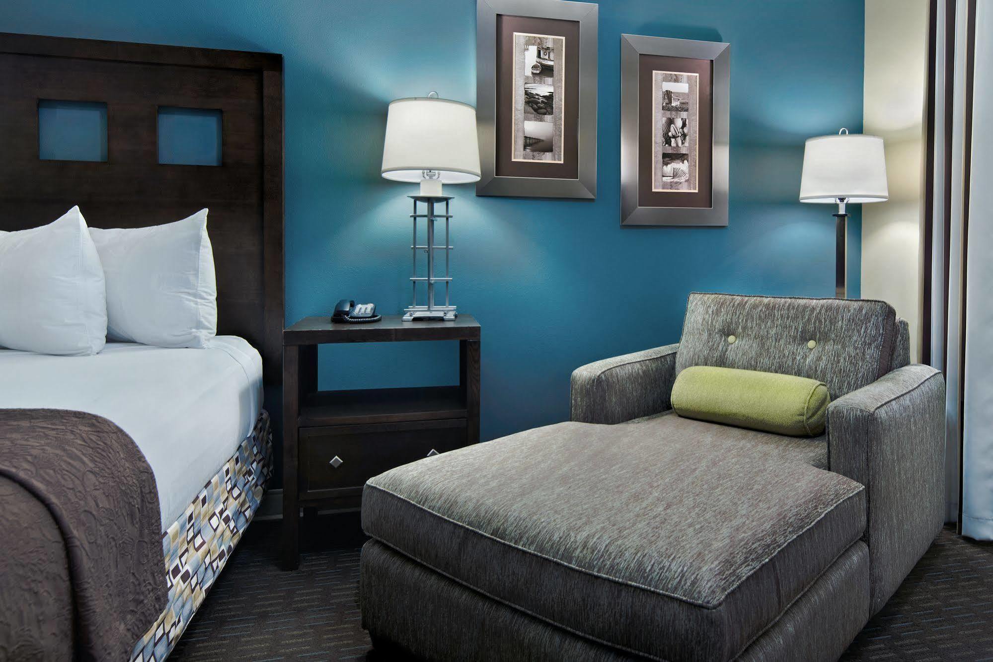 Oxford Suites Silverdale Exteriér fotografie